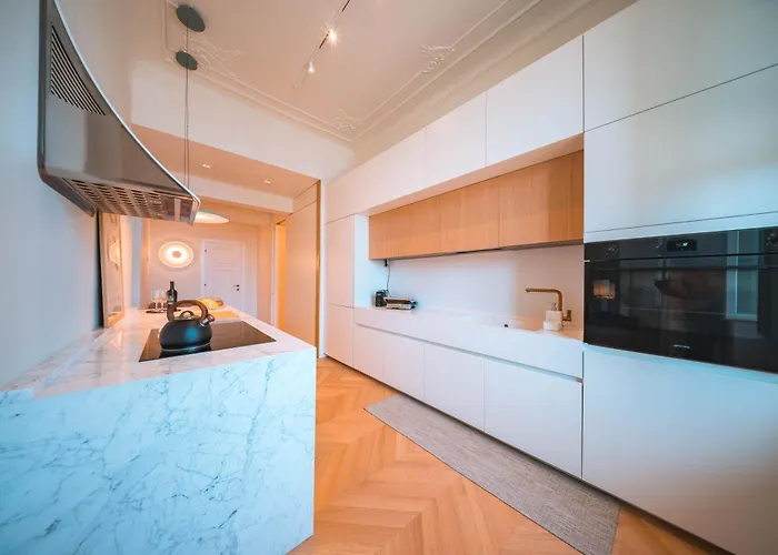 Luxury Seafront Promenade *