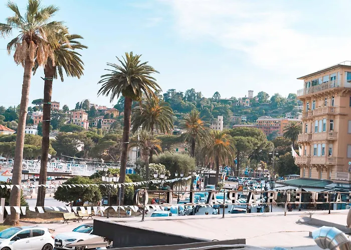 Luxury Seafront Promenade *