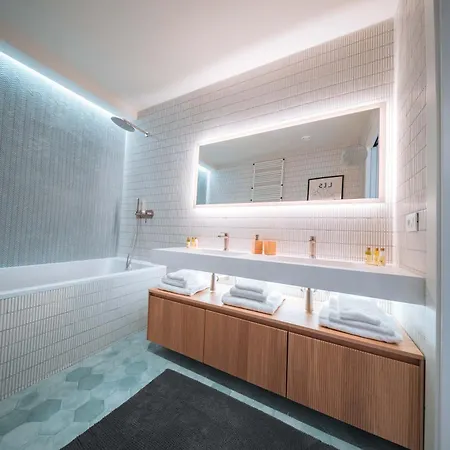 Luxury Seafront Promenade Appartement *