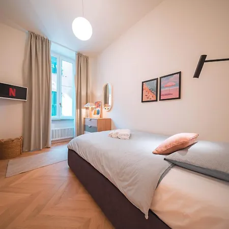 Luxury Seafront Promenade Appartement *