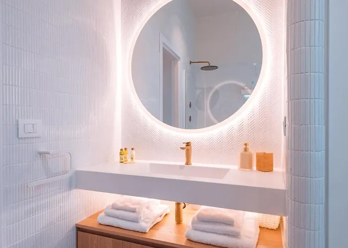 Luxury Seafront Promenade *